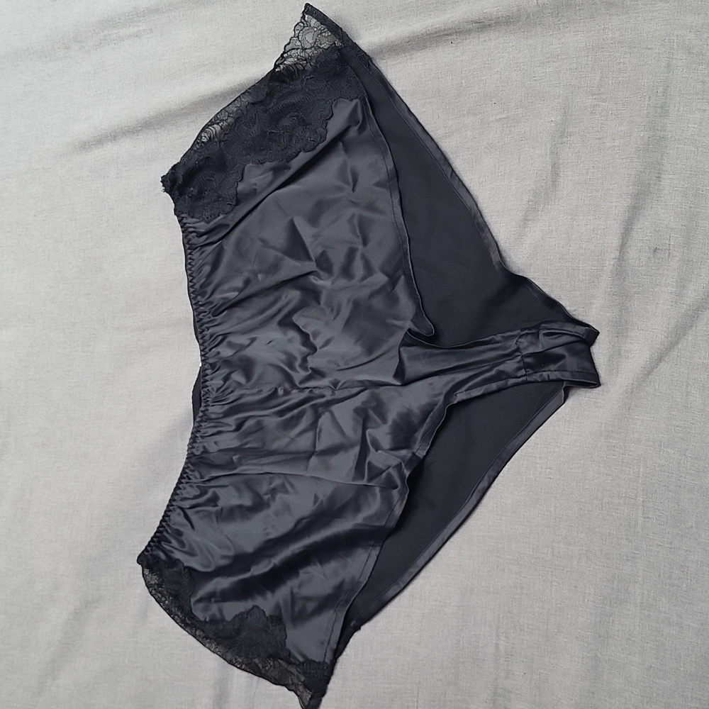 Savage x Fenty Satin Shorts (2XL) and Lace Underwear (XL)